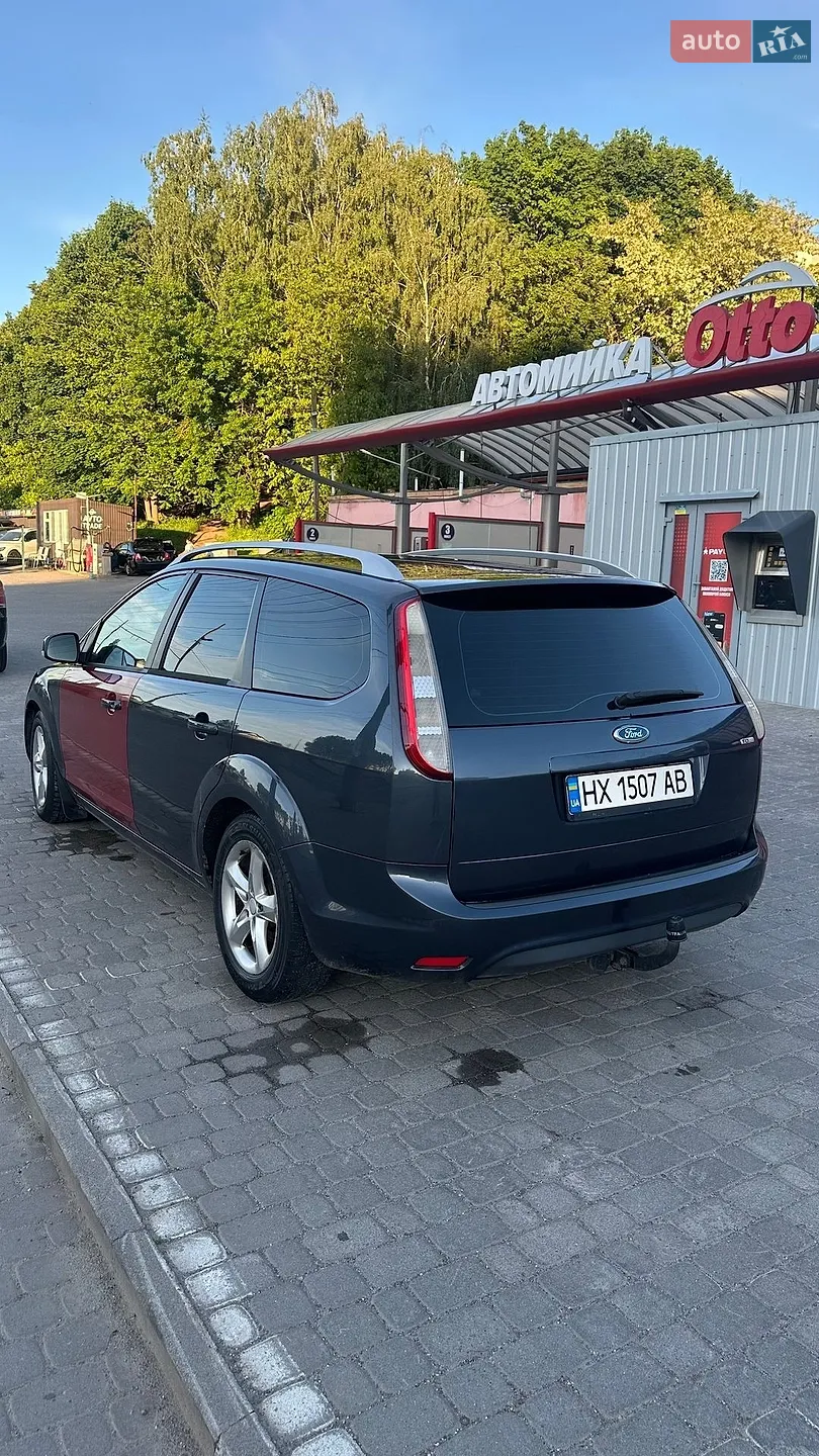 2010 Ford Focus - мініатюра 6