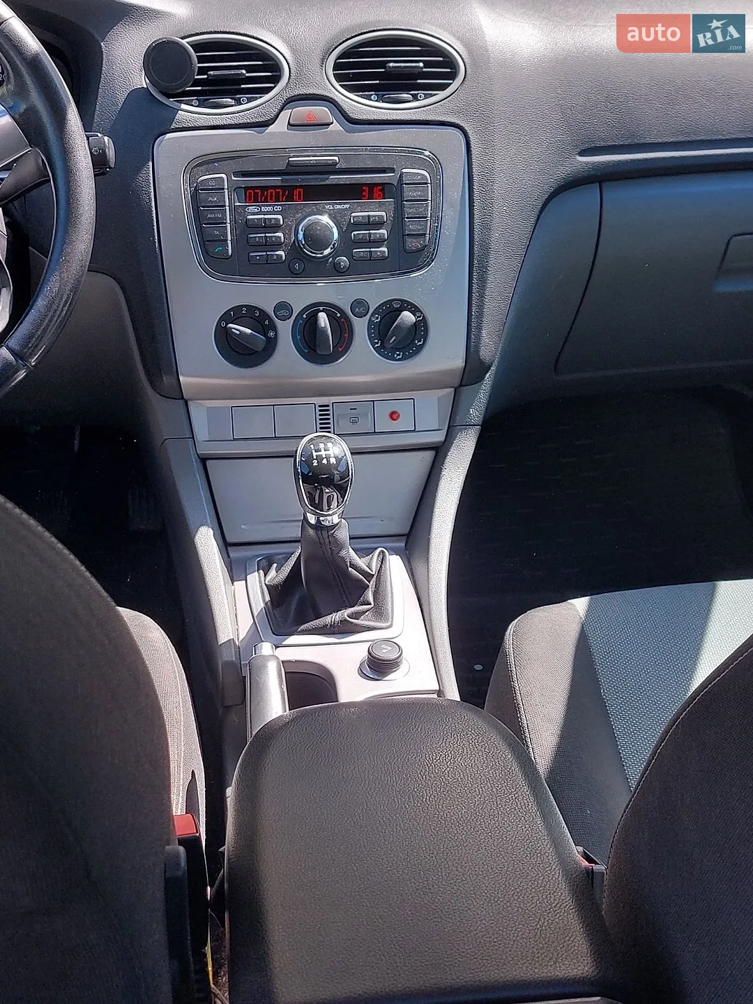 2010 Ford Focus - мініатюра 8