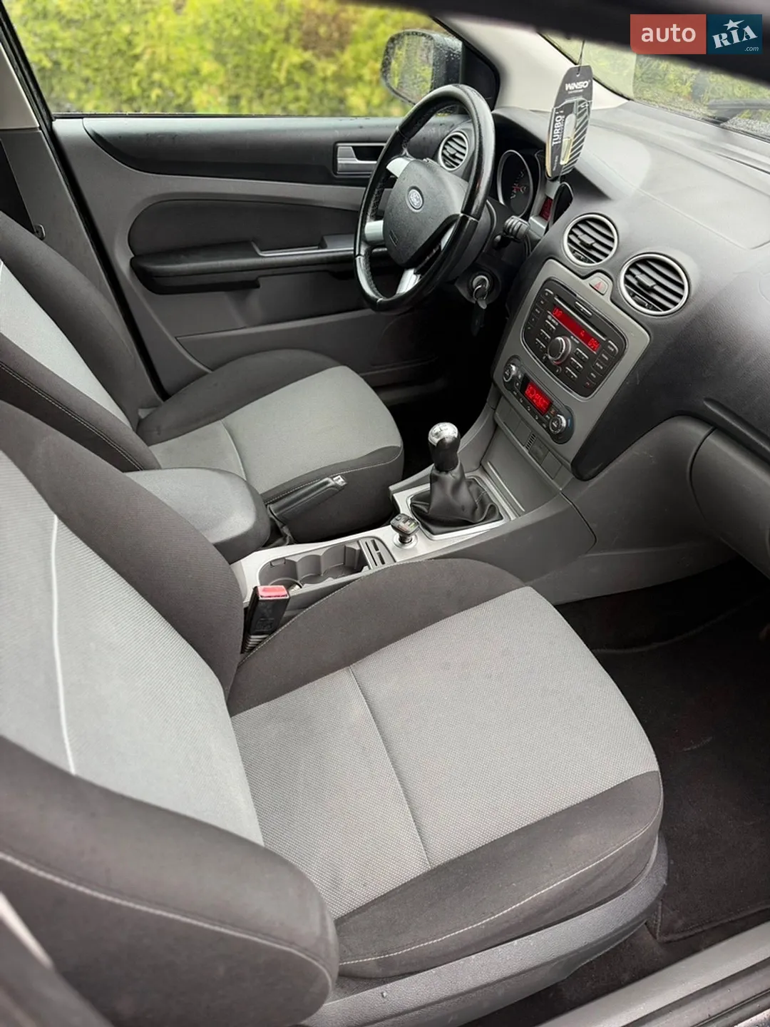 2010 Ford Focus - мініатюра 18