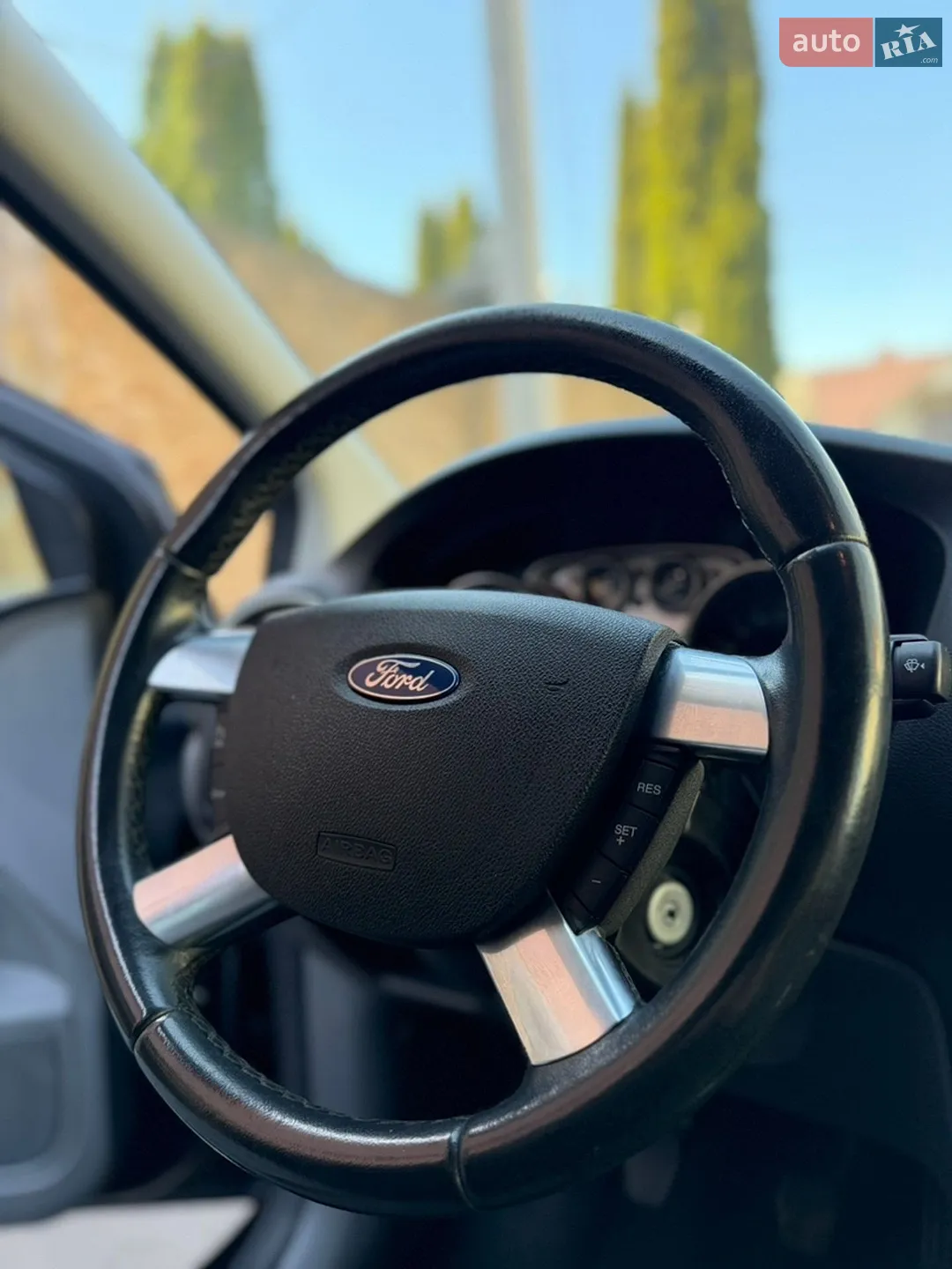 2010 Ford Focus - мініатюра 23