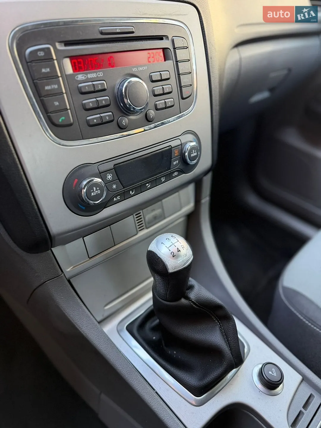 2010 Ford Focus - мініатюра 27