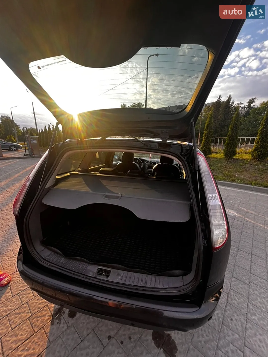 2010 Ford Focus - мініатюра 8