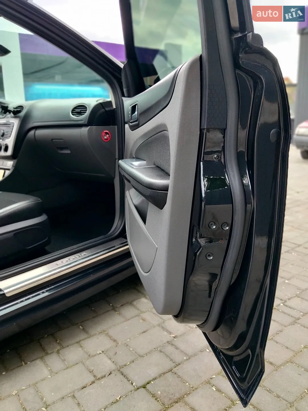 2010 Ford Focus - мініатюра 12
