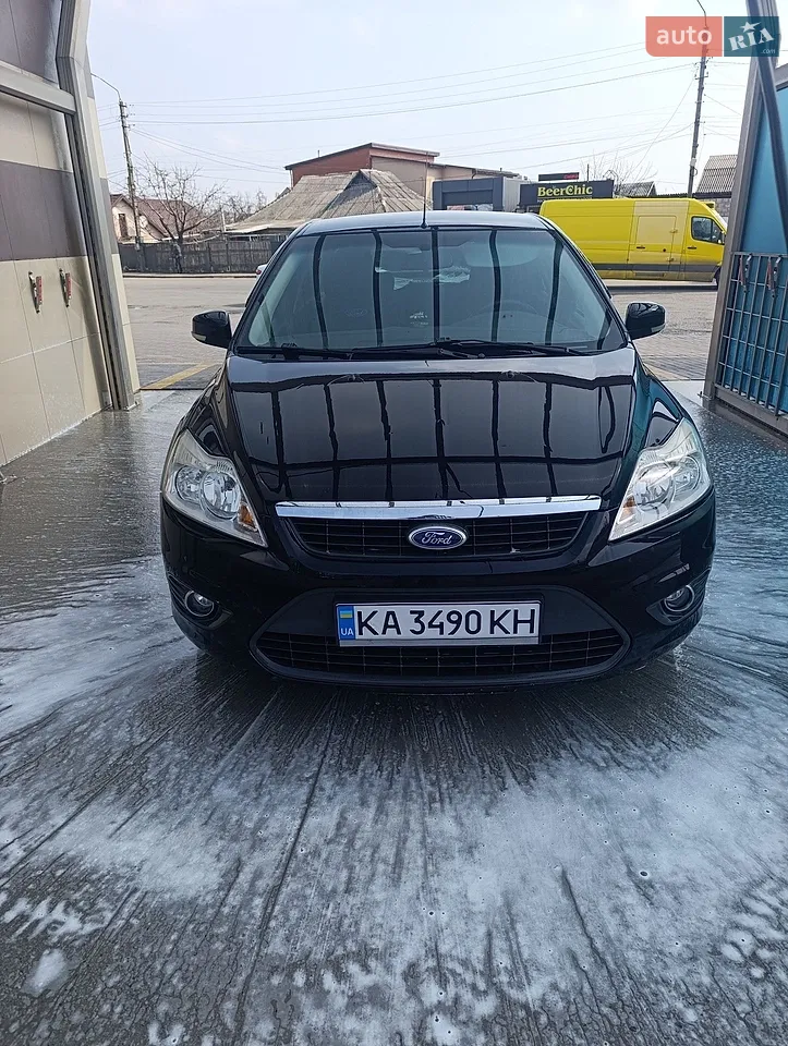 2010 Ford Focus - мініатюра 9