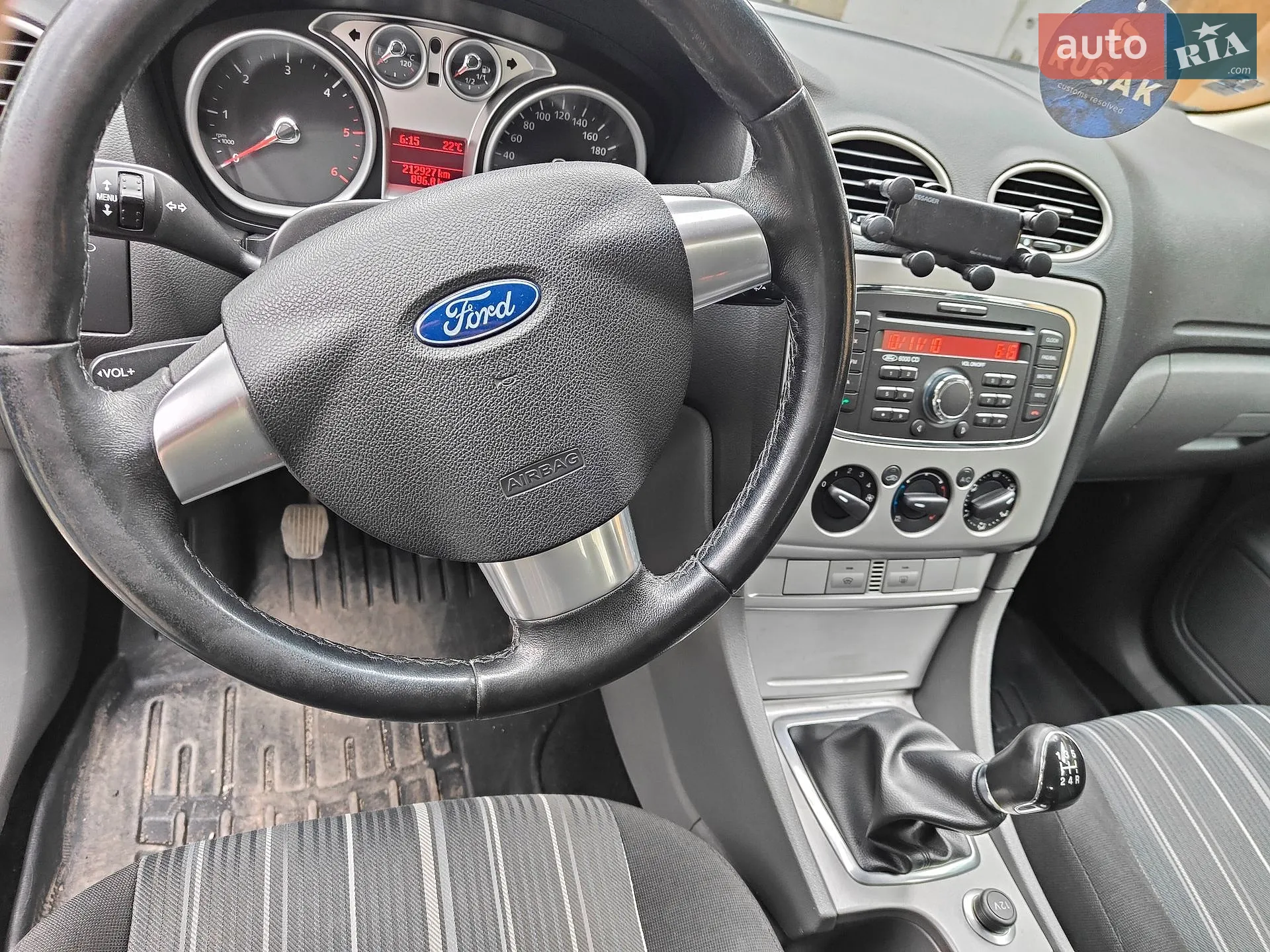2010 Ford Focus - мініатюра 9