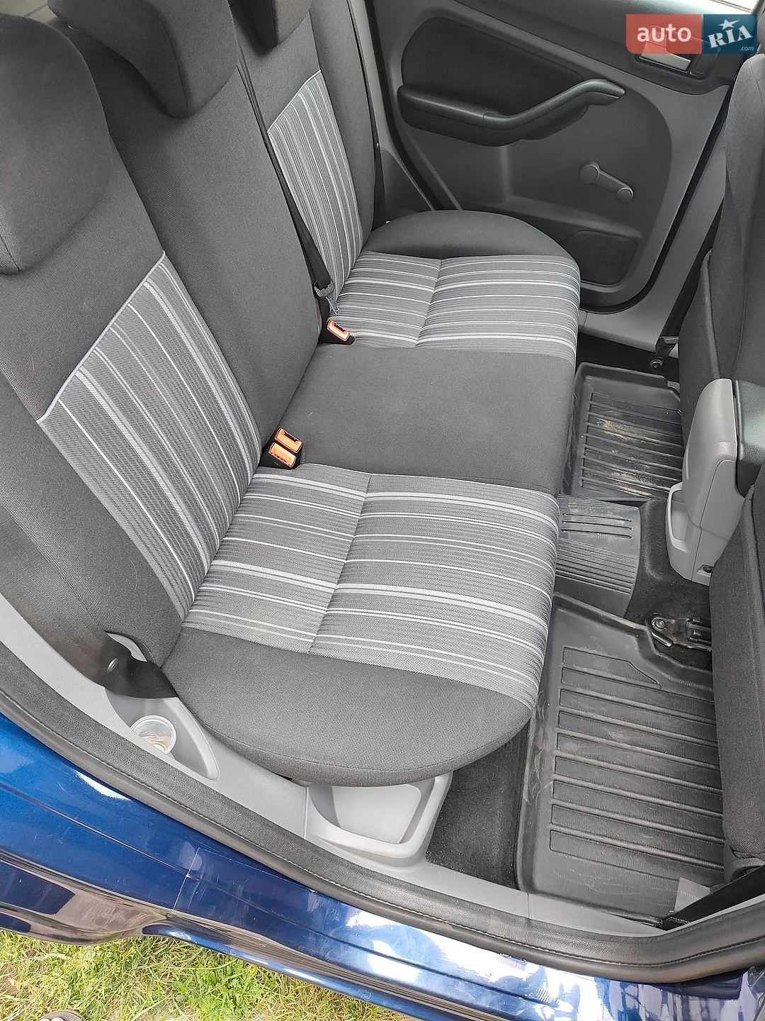 2010 Ford Focus - мініатюра 14