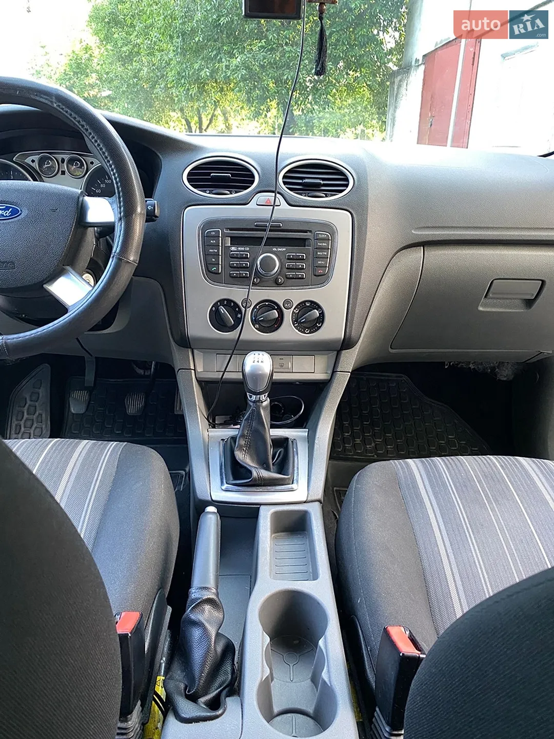 2010 Ford Focus - мініатюра 11