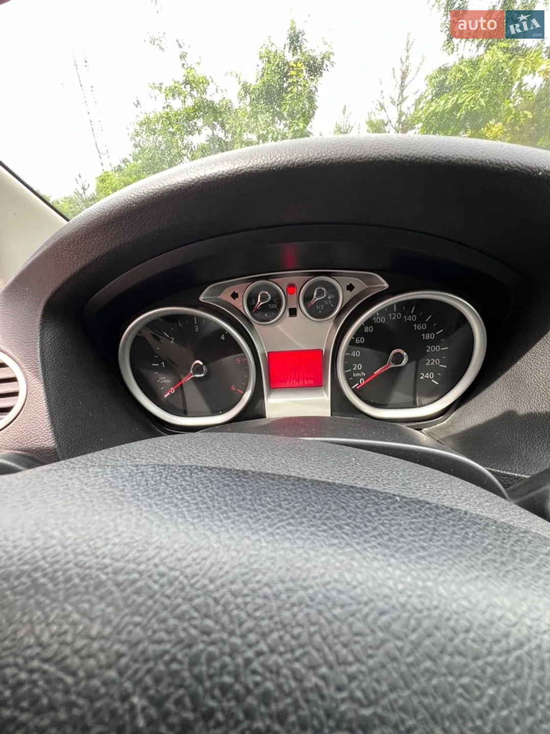 2010 Ford Focus - мініатюра 28