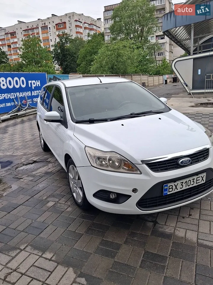 2010 Ford Focus - мініатюра 10