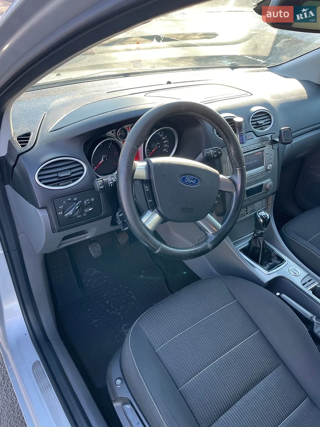 2010 Ford Focus - мініатюра 10