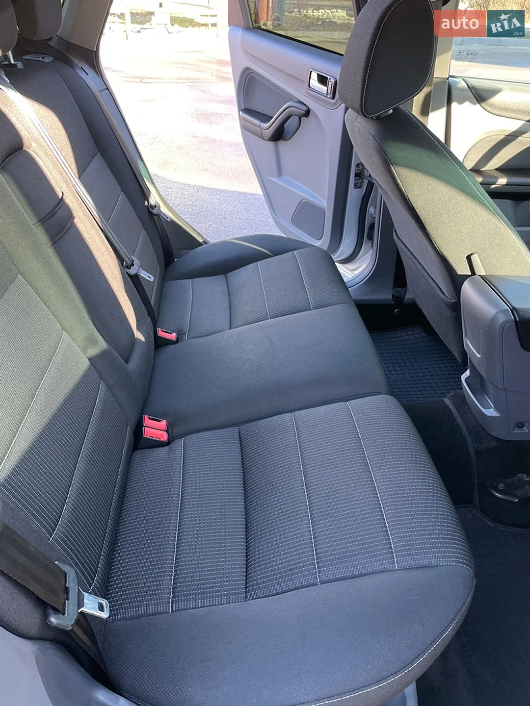 2010 Ford Focus - мініатюра 15