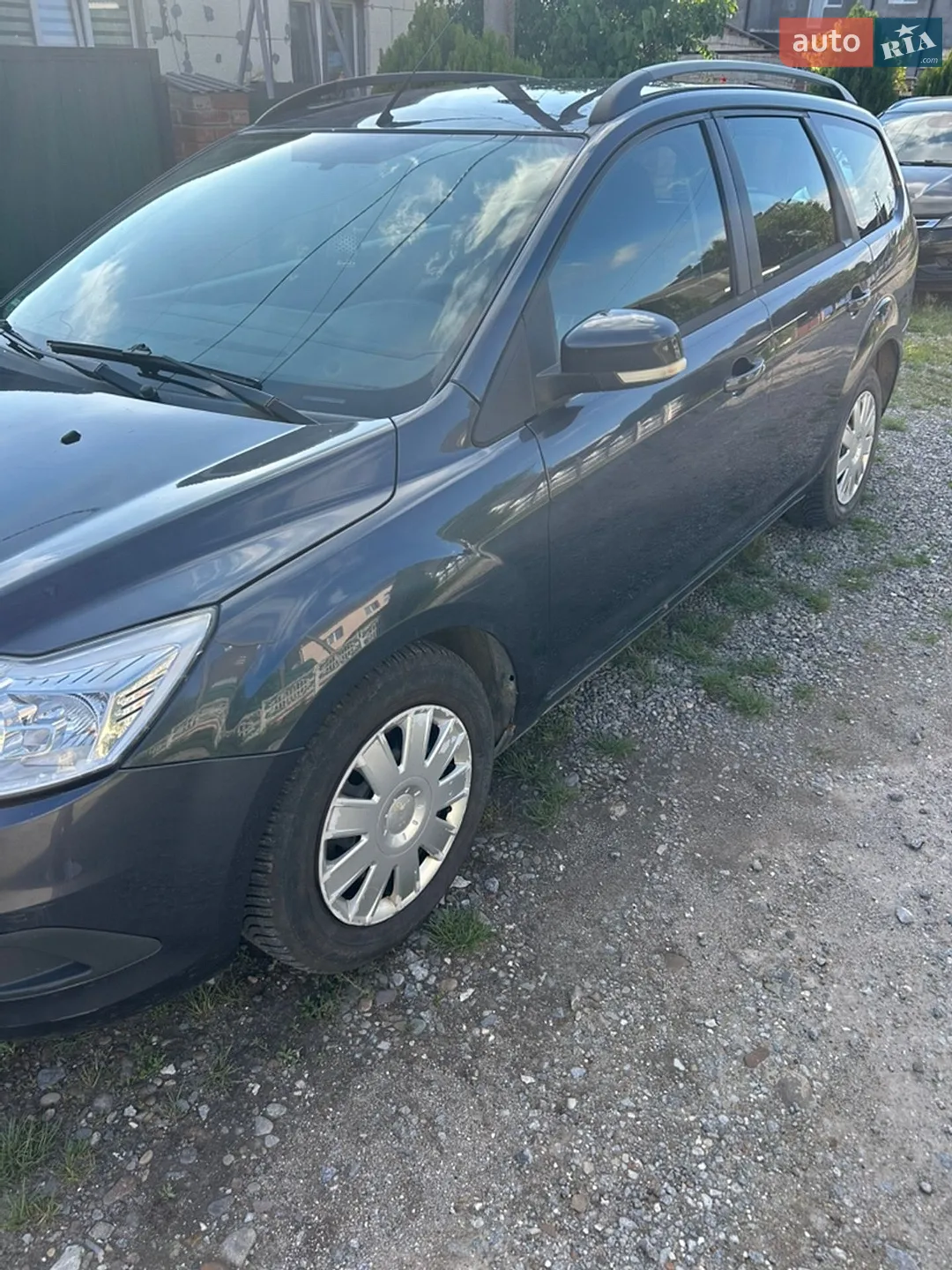 2010 Ford Focus - мініатюра 2