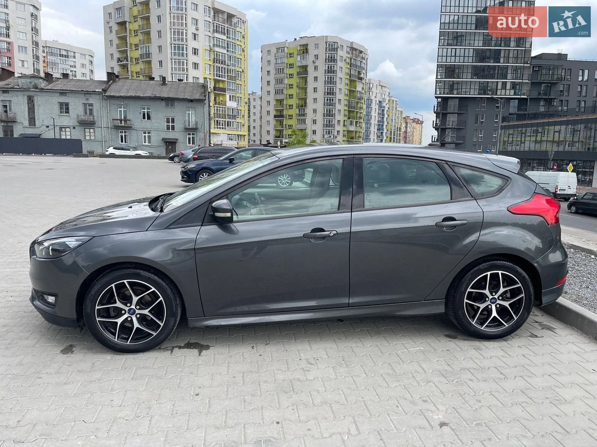 2016 Ford Focus - мініатюра 15
