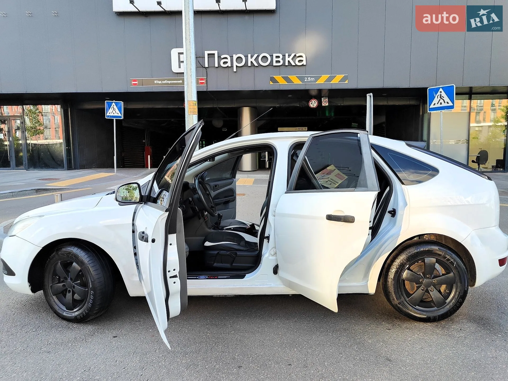 2011 Ford Focus - мініатюра 10