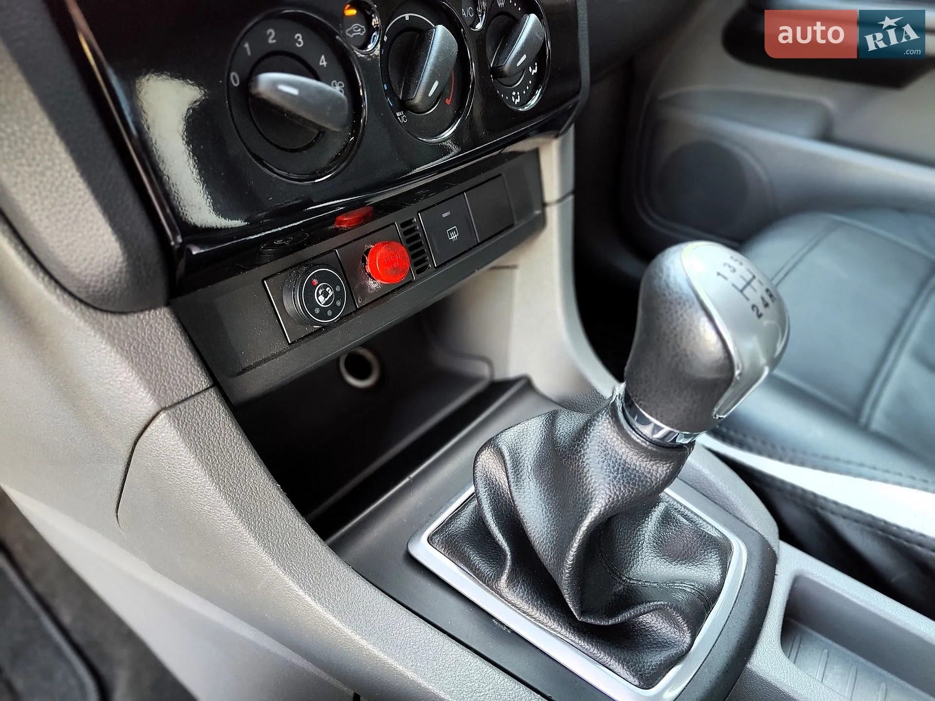 2011 Ford Focus - мініатюра 38