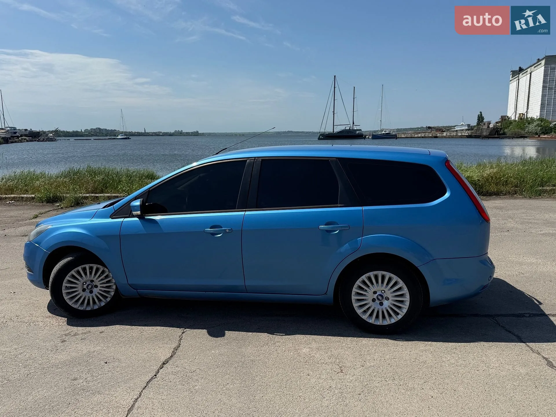 2010 Ford Focus - мініатюра 3