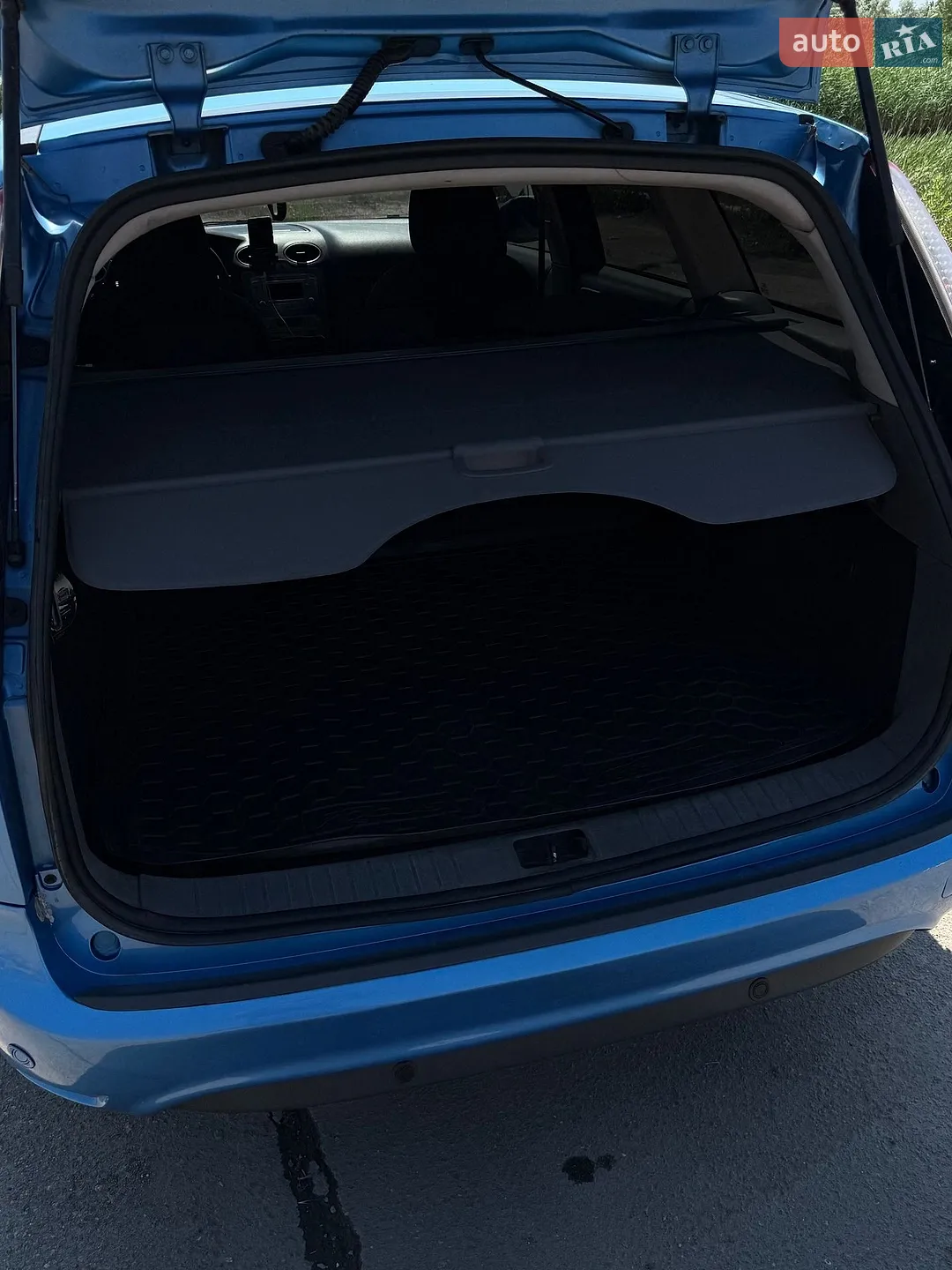 2010 Ford Focus - мініатюра 9
