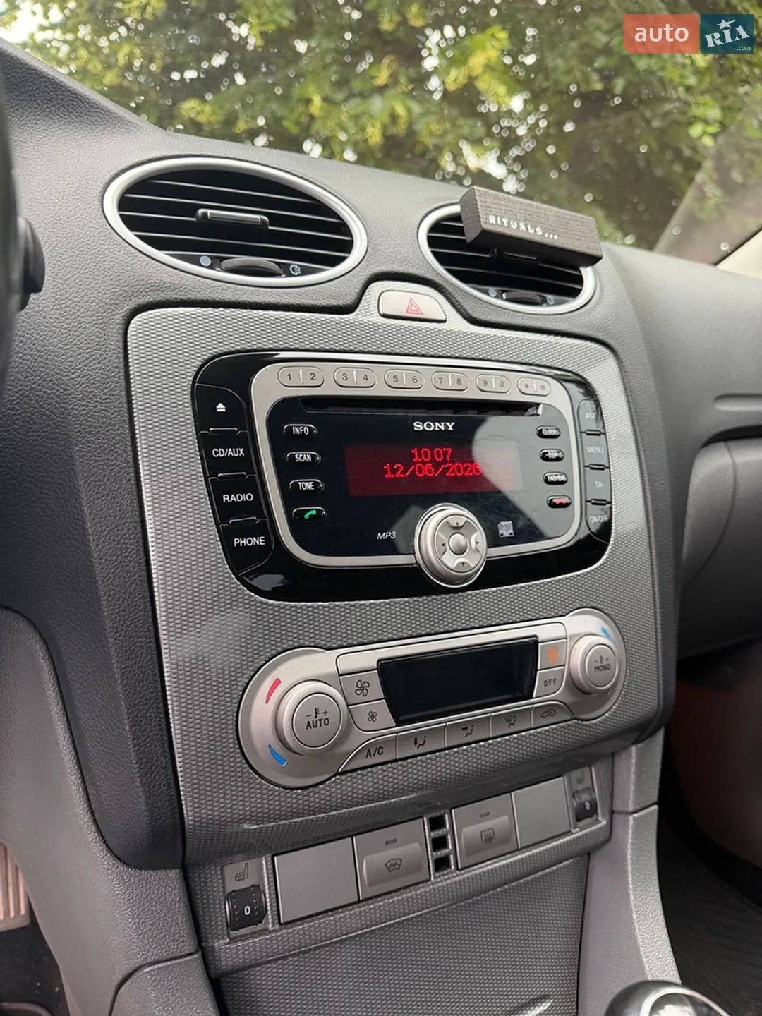 2010 Ford Focus - мініатюра 13