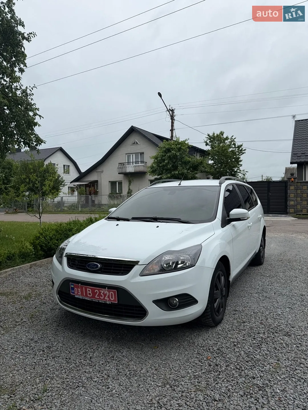 2010 Ford Focus - мініатюра 2