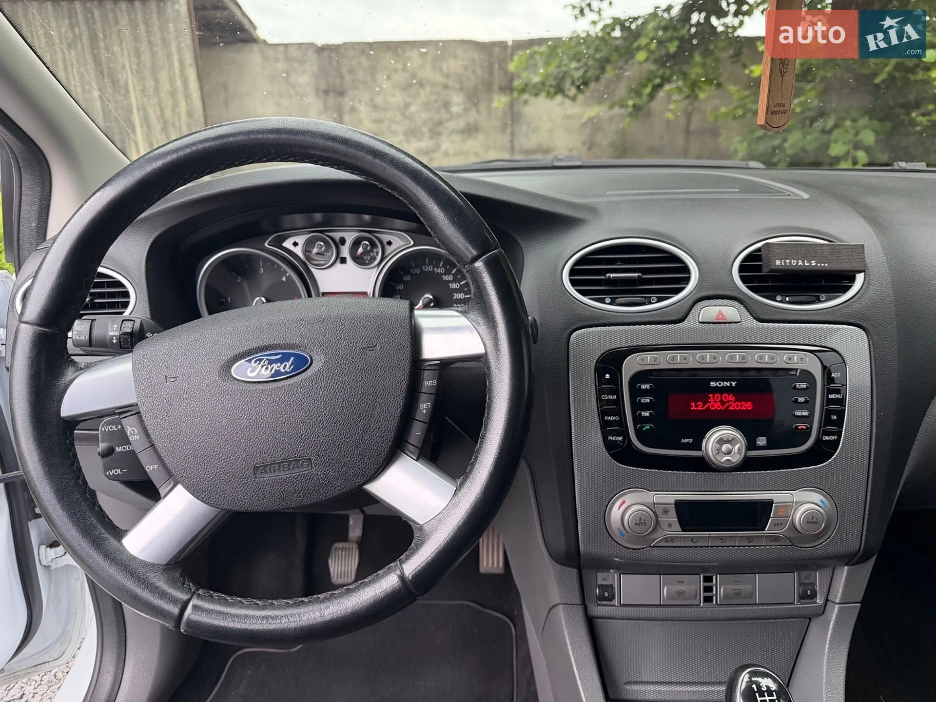 2010 Ford Focus - мініатюра 16