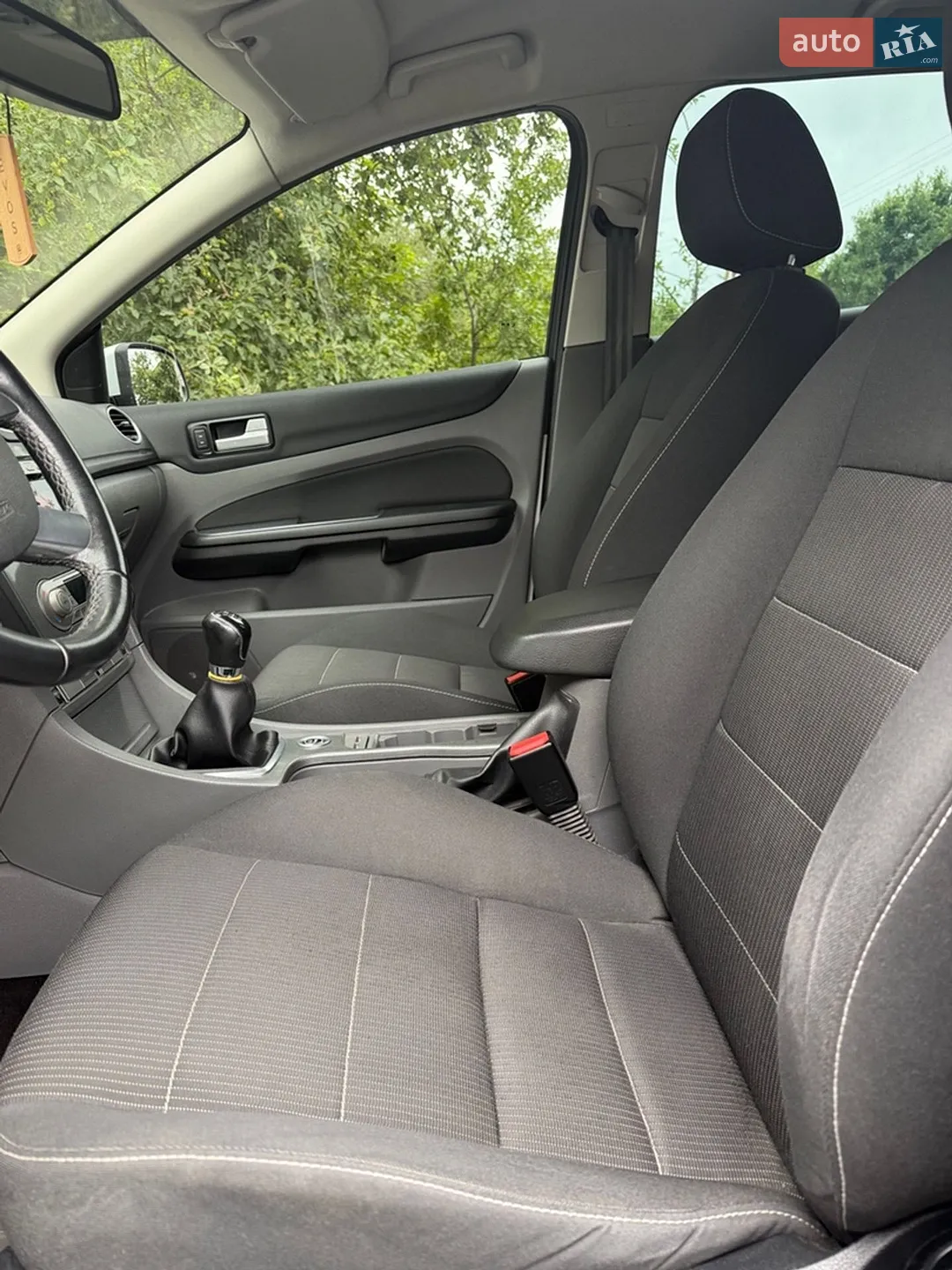 2010 Ford Focus - мініатюра 17