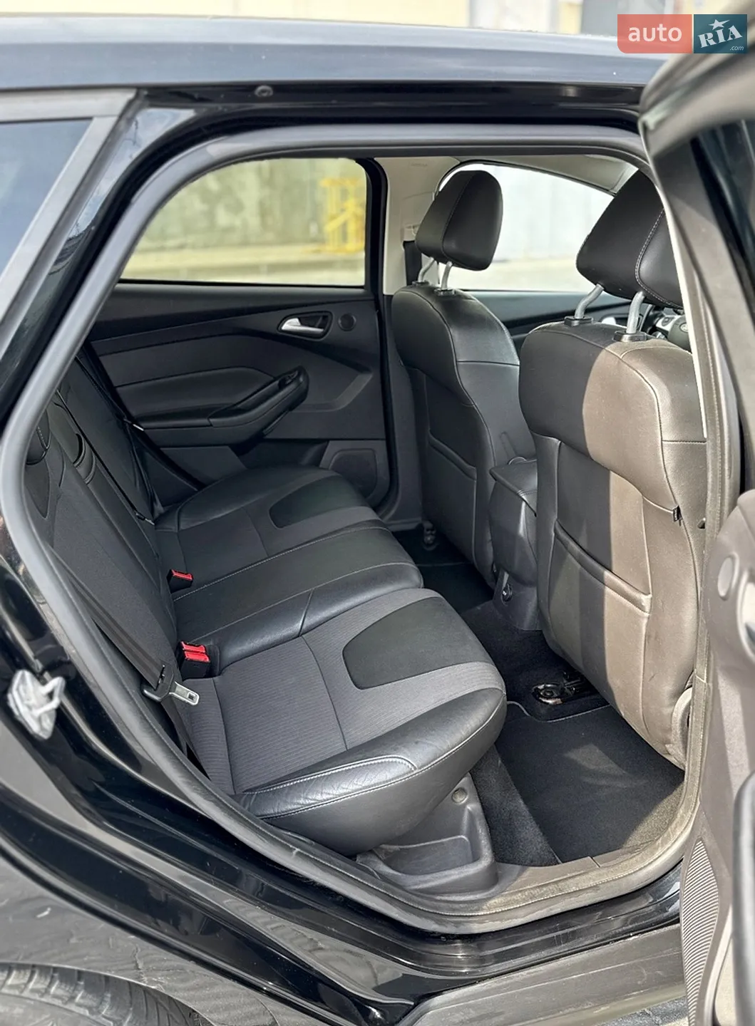 2011 Ford Focus - мініатюра 15