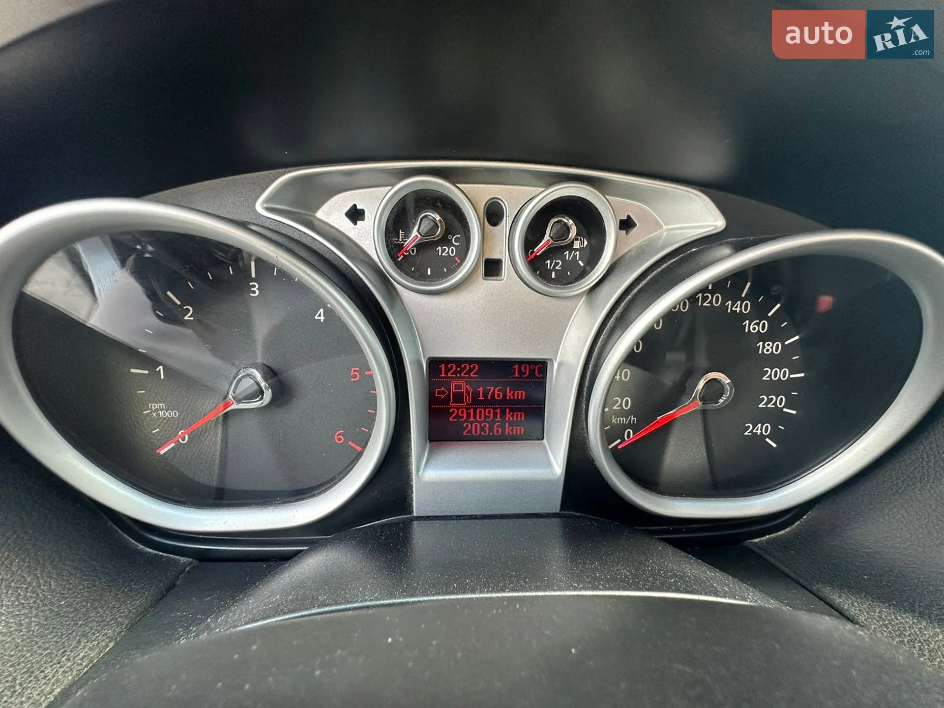 2010 Ford Focus - мініатюра 12