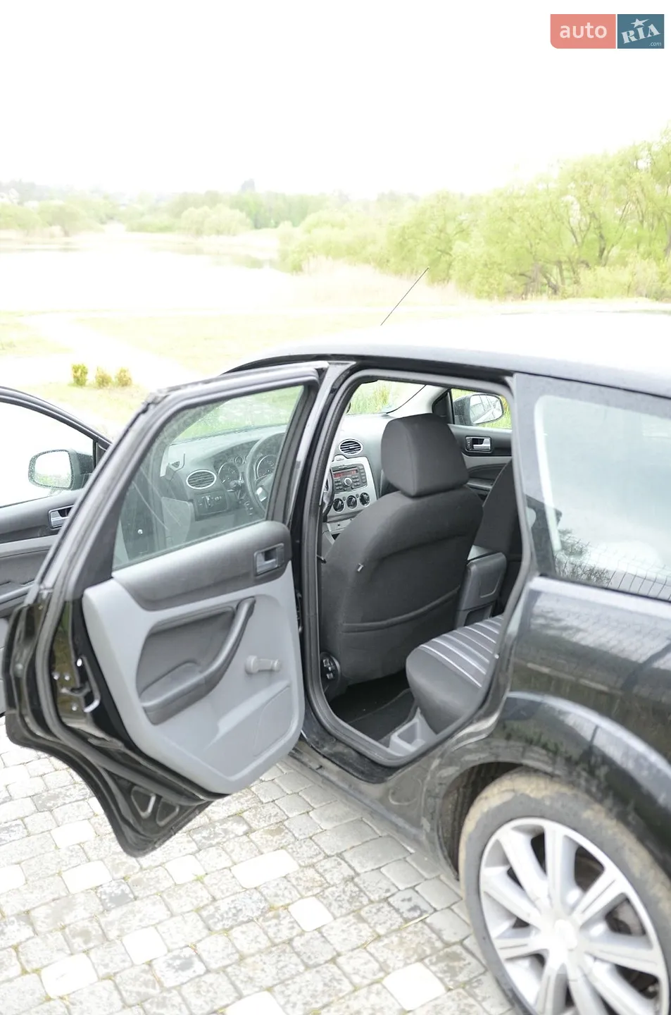 2010 Ford Focus - мініатюра 12