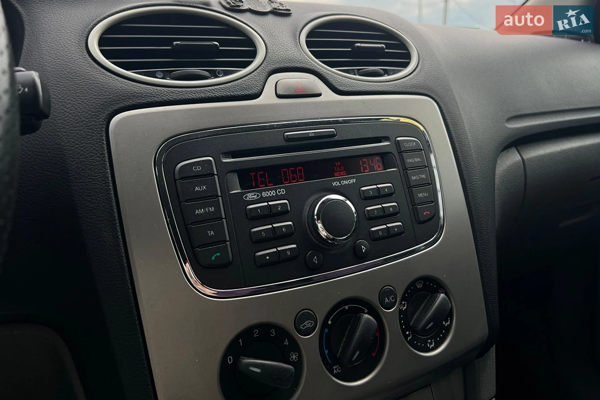 2011 Ford Focus - мініатюра 12