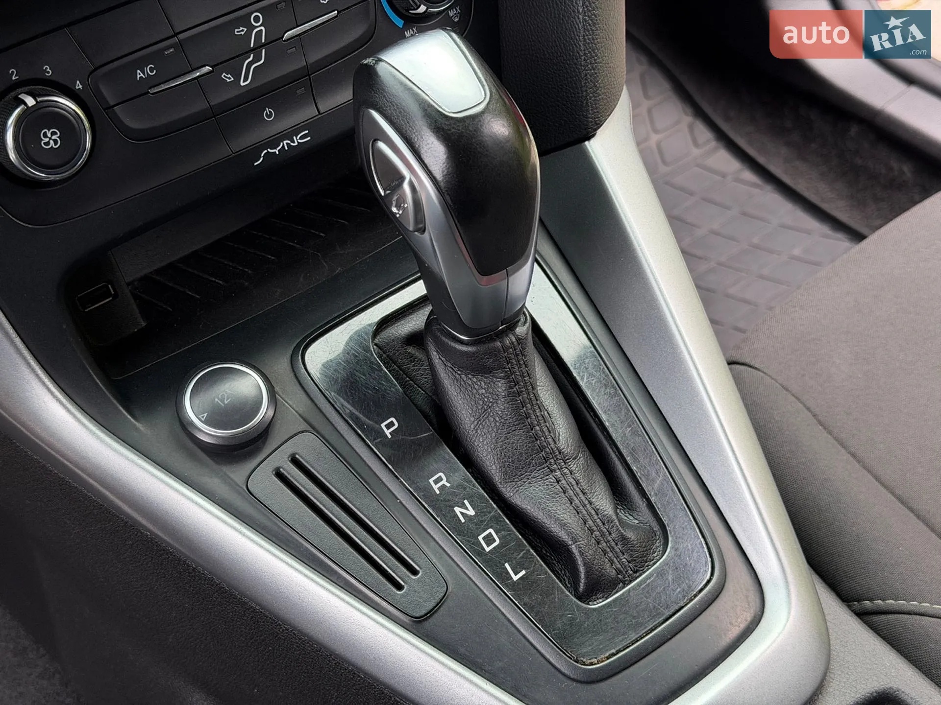 2015 Ford Focus - мініатюра 37