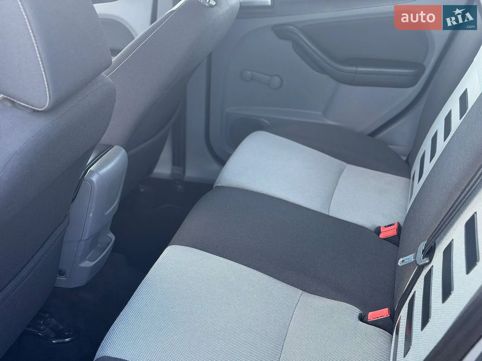 2011 Ford Focus - мініатюра 18