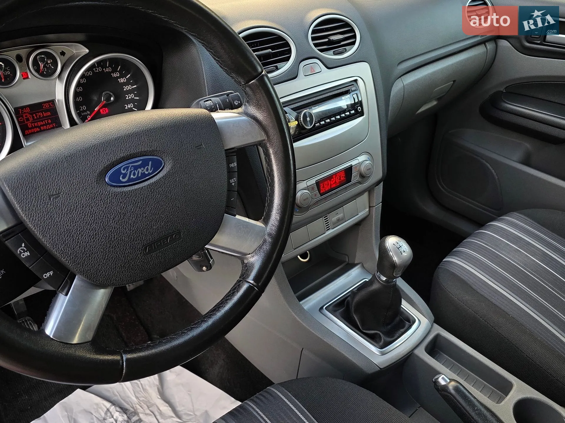 2010 Ford Focus - мініатюра 26