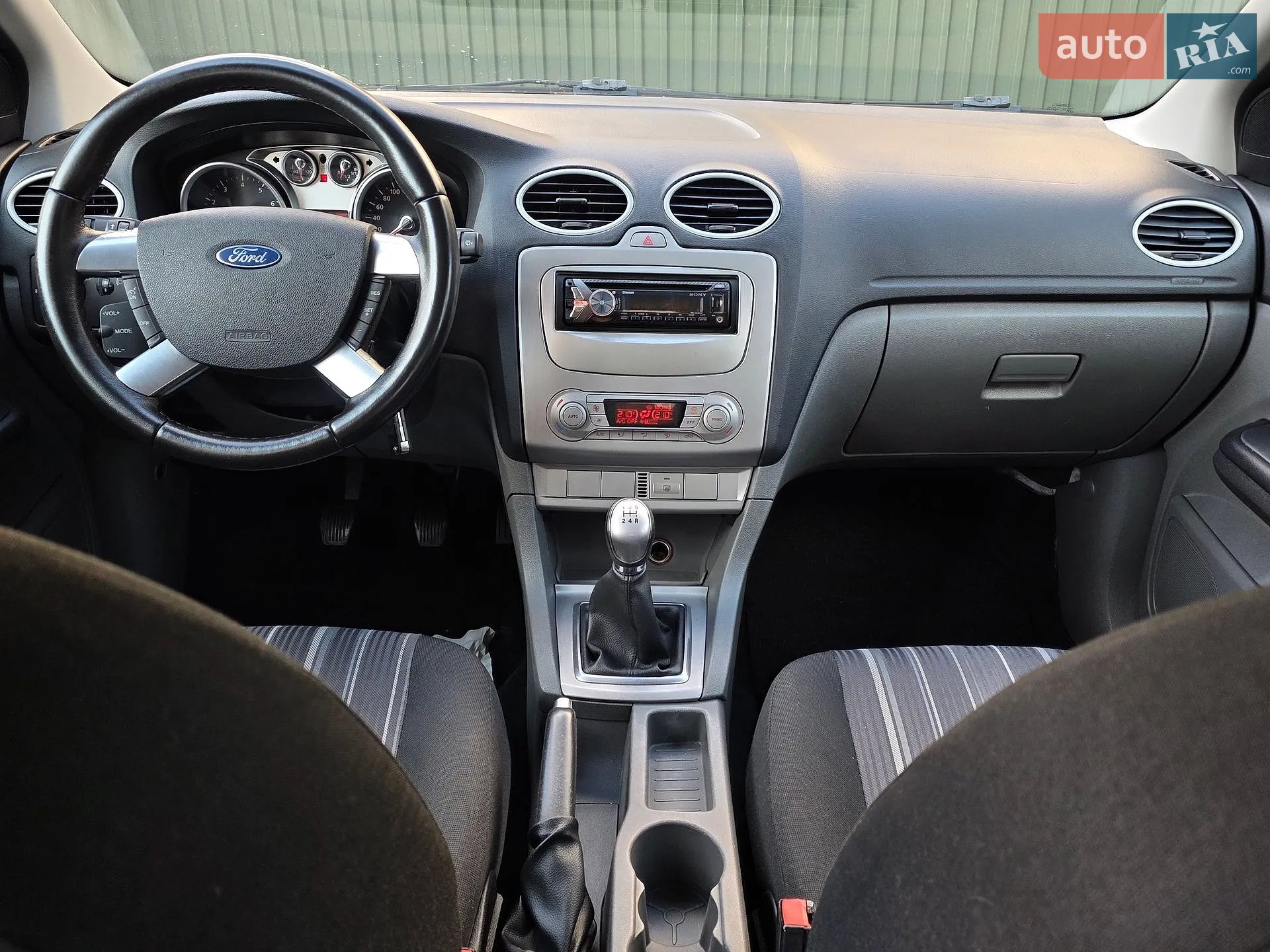 2010 Ford Focus - мініатюра 29