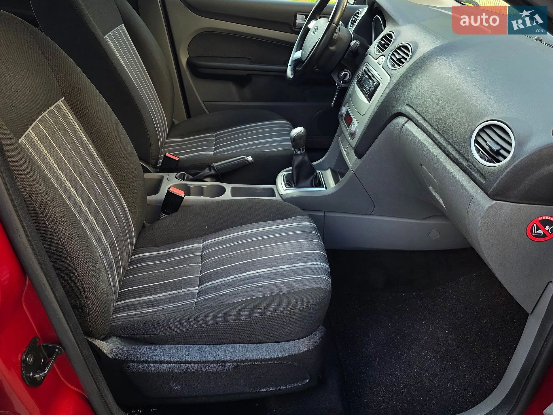 2010 Ford Focus - мініатюра 35