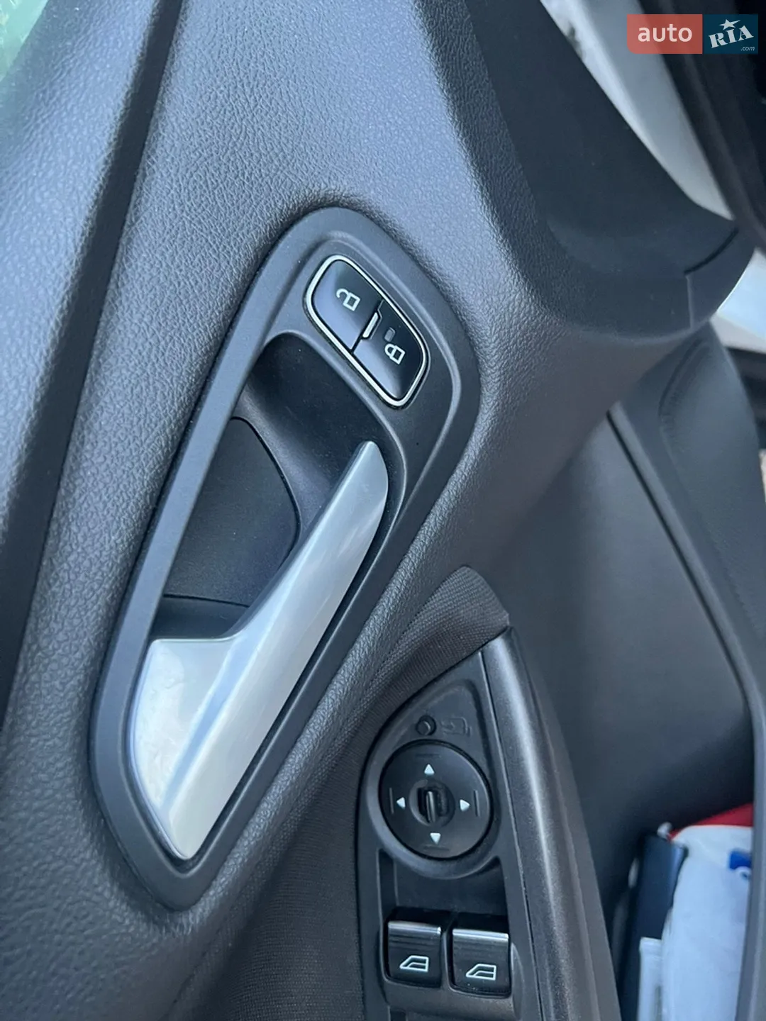 2016 Ford Focus - мініатюра 34