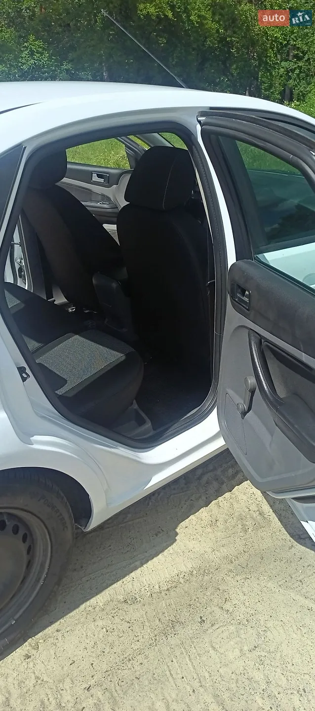 2011 Ford Focus - мініатюра 6