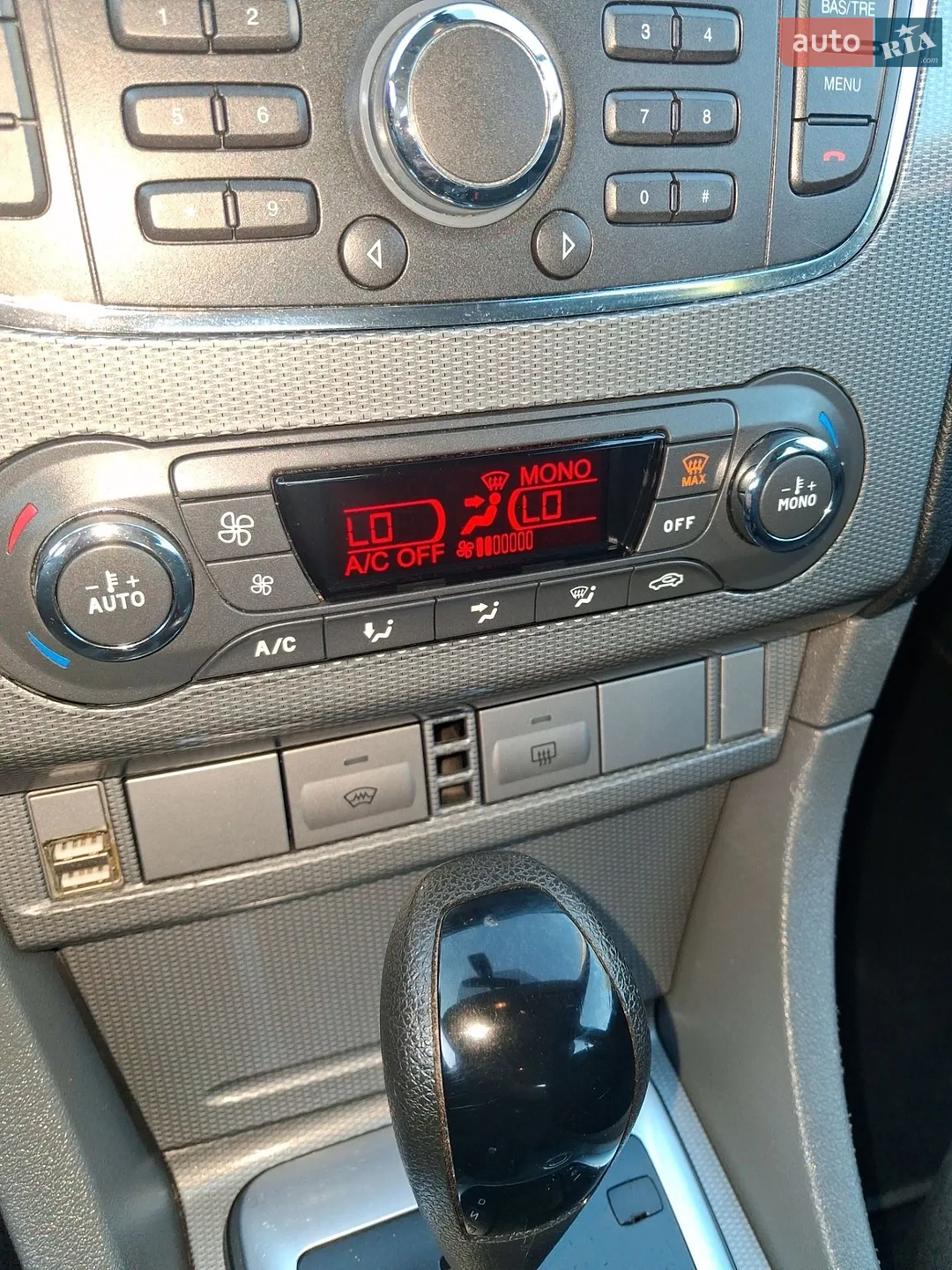2010 Ford Focus - мініатюра 11