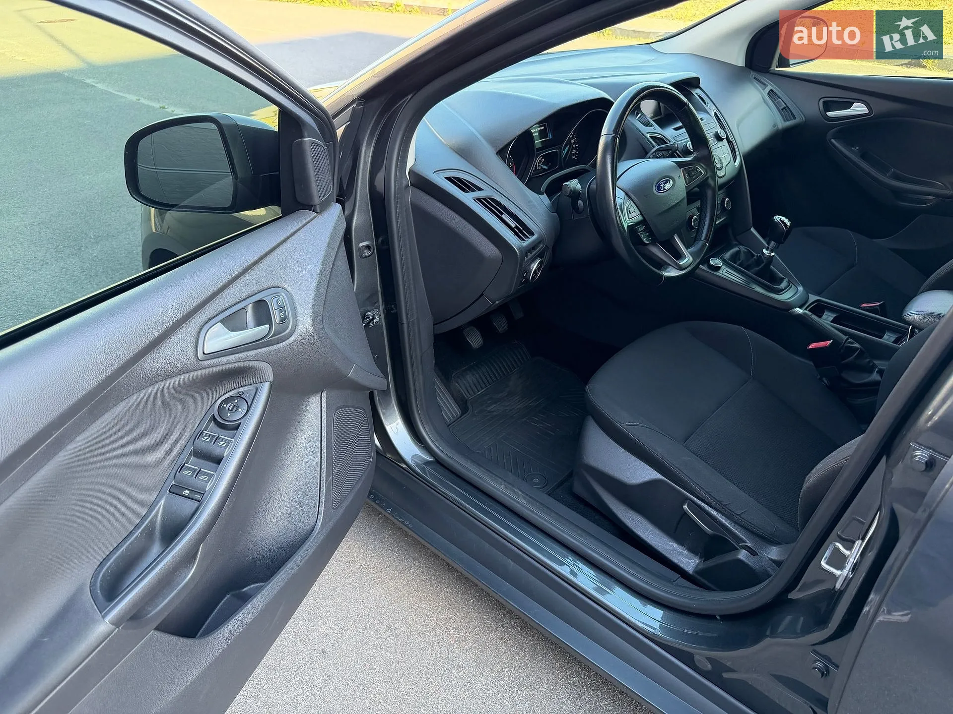 2016 Ford Focus - мініатюра 25
