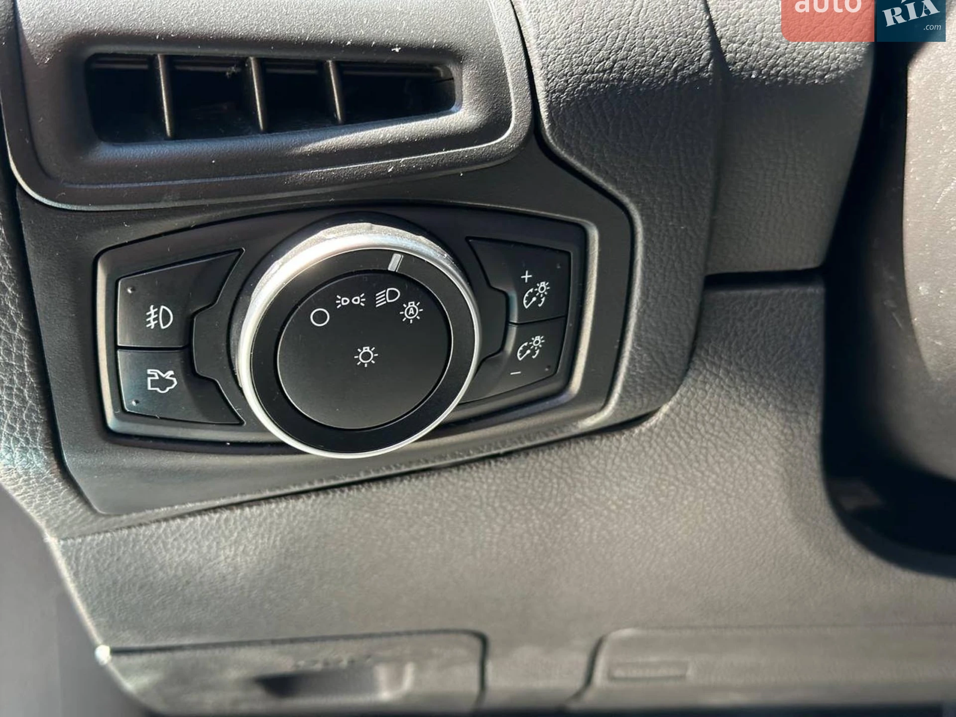 2015 Ford Focus - мініатюра 18