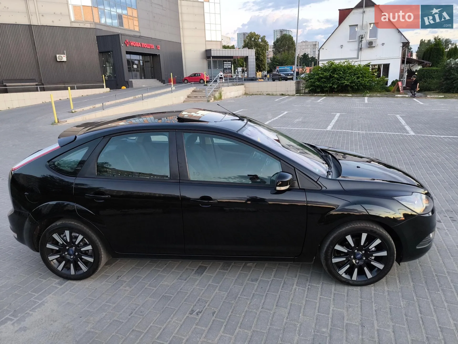 2010 Ford Focus - мініатюра 3