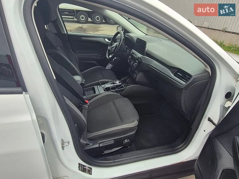 Ford Focus 2022 VIN WF0PXXGCHPNB01813 фото оголошення 11 з 49