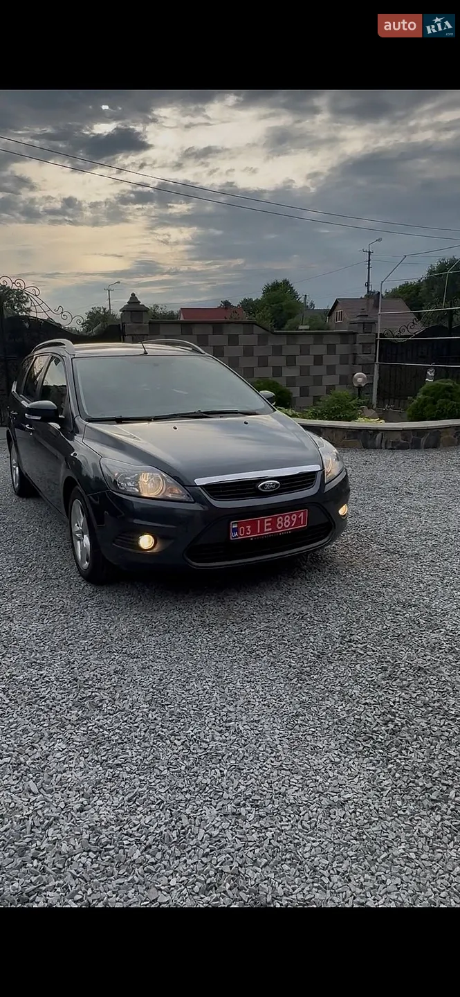 2010 Ford Focus - мініатюра 2