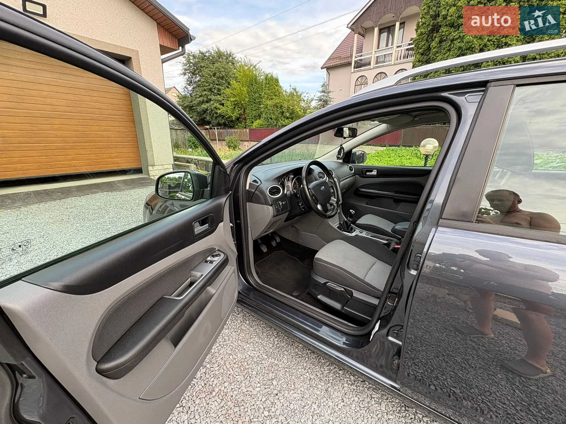 2010 Ford Focus - мініатюра 27
