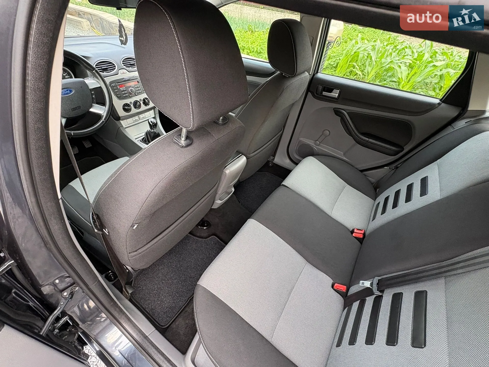 2010 Ford Focus - мініатюра 40