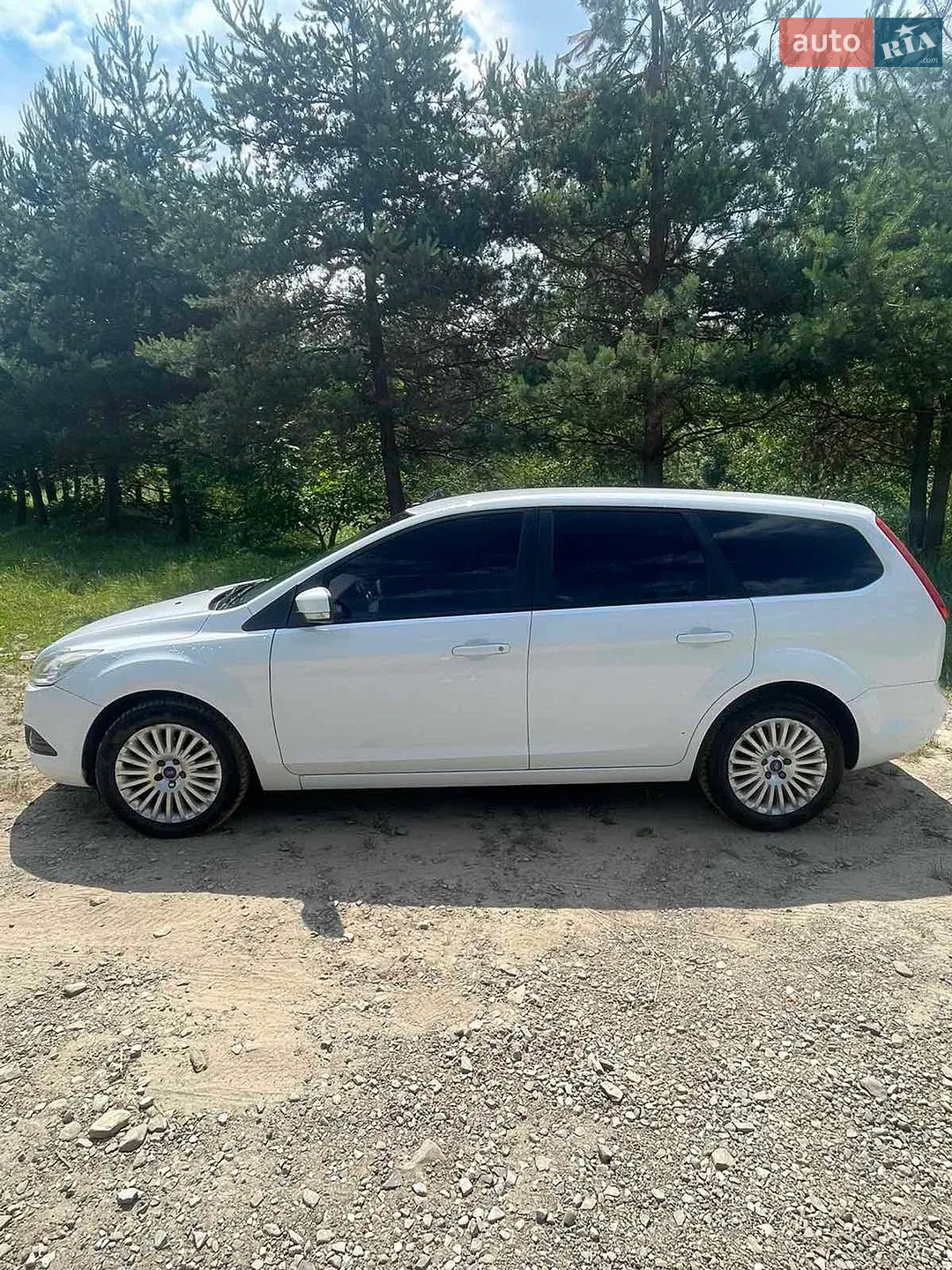 2010 Ford Focus - мініатюра 4