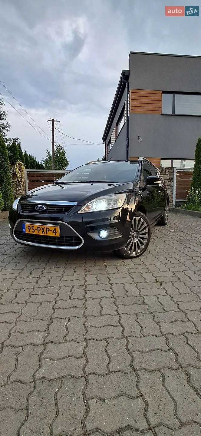 2010 Ford Focus - мініатюра 2