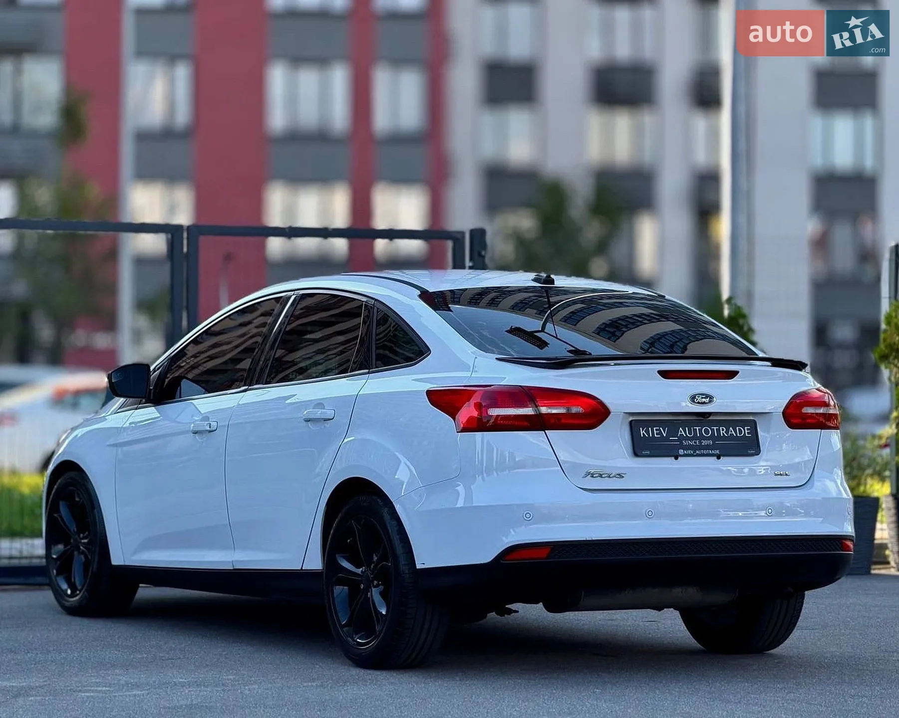 2018 Ford Focus - мініатюра 16