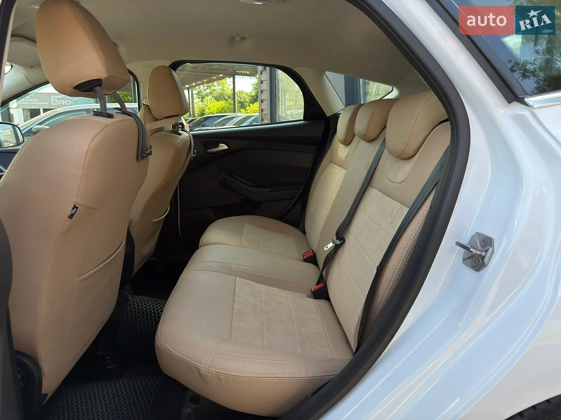 2012 Ford Focus - мініатюра 10