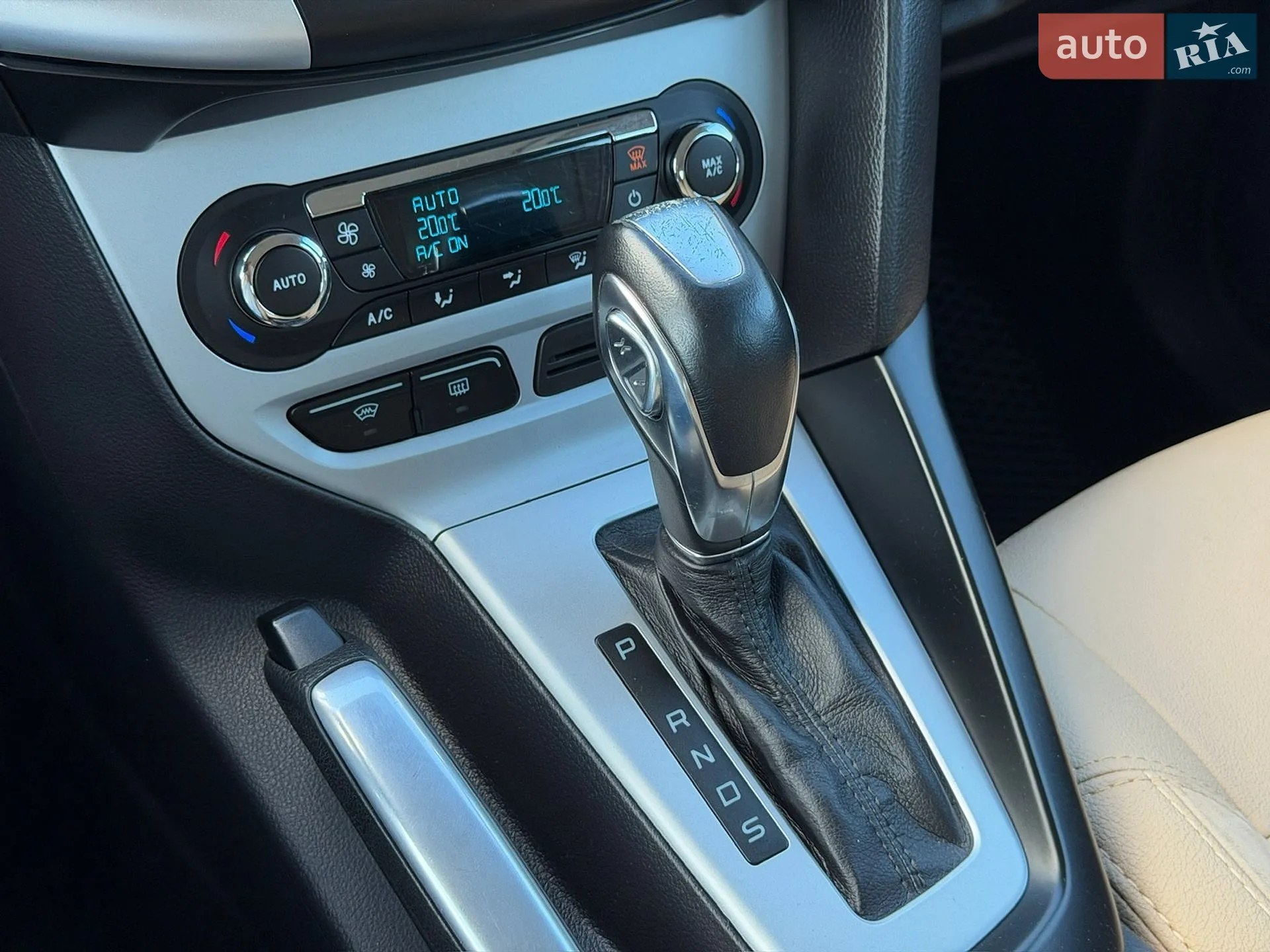 2012 Ford Focus - мініатюра 21