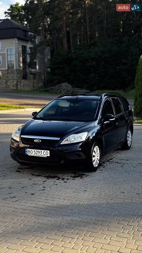 2010 Ford Focus - мініатюра 10